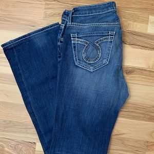 Big Star Liv Bootcut Jeans. Size 28L